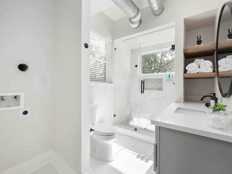 Welch Street Apartments 5